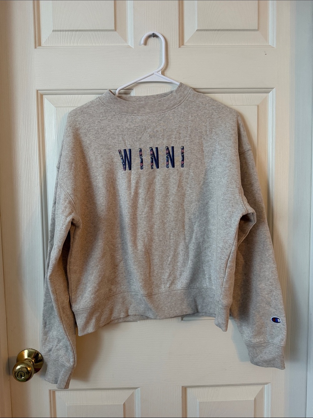 Champion Light Gray Cropped Sweatshirt with Navy Floral WINNI